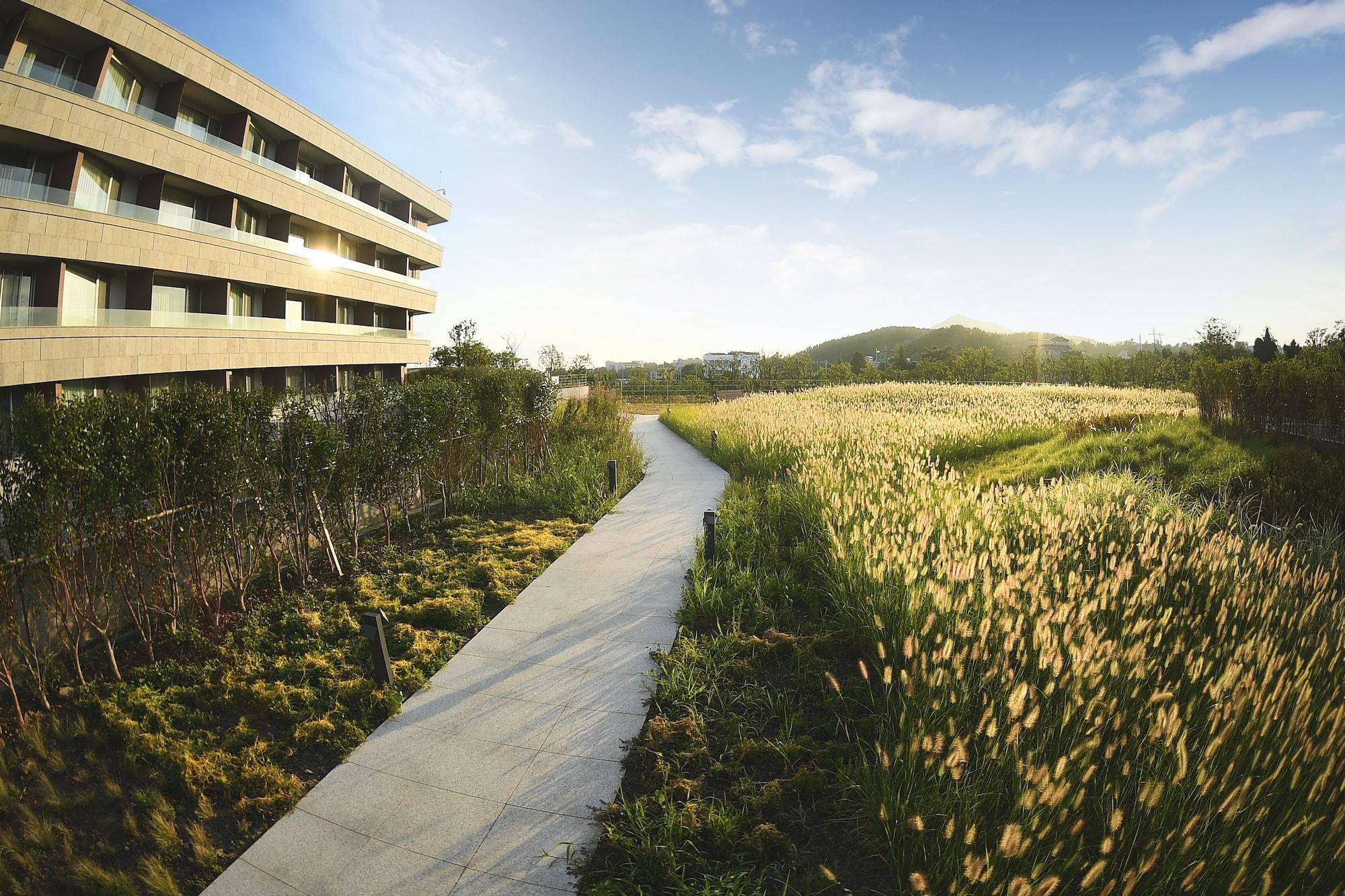 Hidden Cliff Hotel And Nature Seogwipo Exterior foto